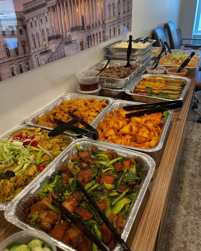 Tray - Mixed Green Salad.